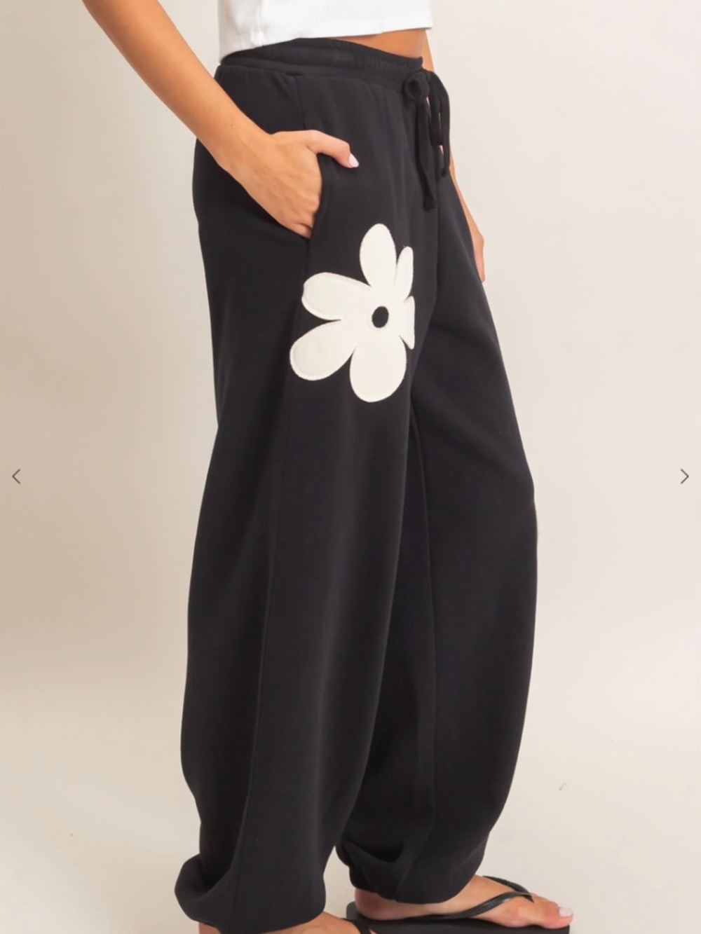 NEW Double Zero Black Floral Appliqué Fleece Sweatshirt Jogger Set Medium - Picture 5 of 9
